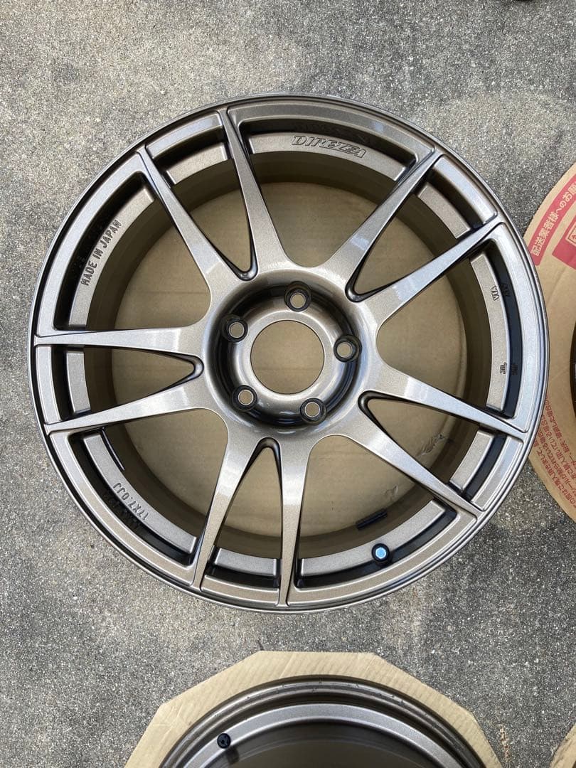 17インチ 7.0JJ DIREZZA ブロンズゴールド4本　名古屋市引き取り