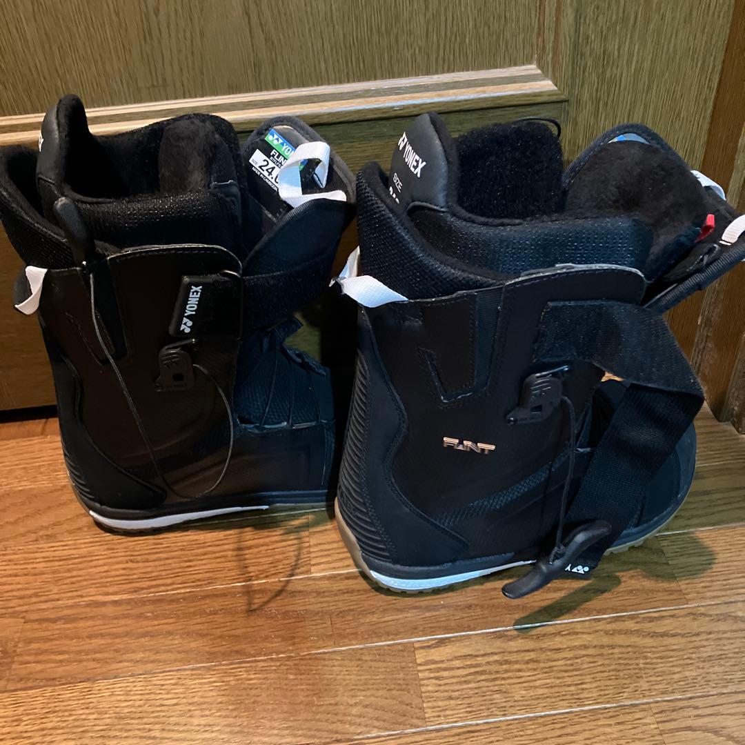 【ほぼ未使用】　ヨネックス　YONEX FLINT 24.0