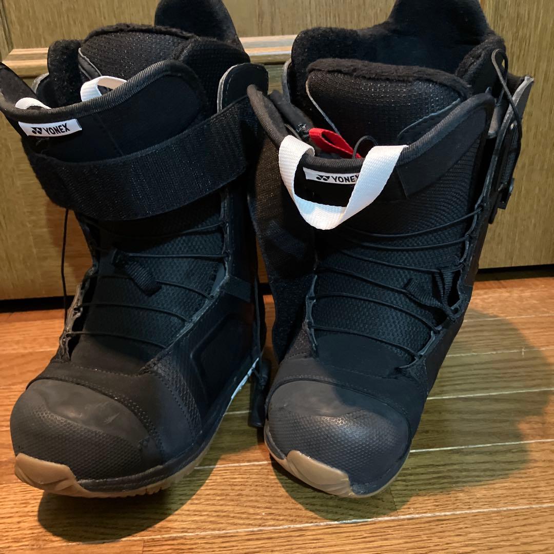 【ほぼ未使用】　ヨネックス　YONEX FLINT 24.0