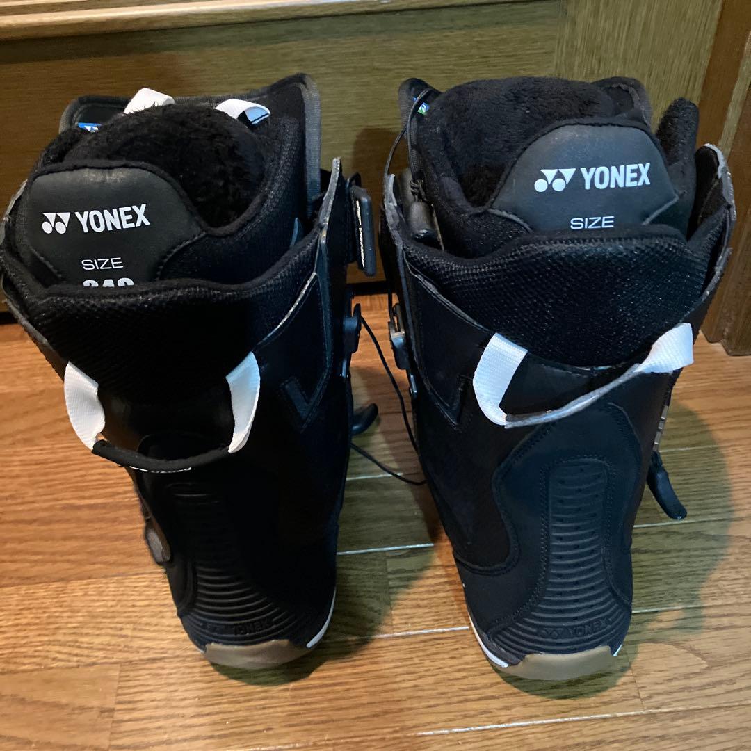 【ほぼ未使用】　ヨネックス　YONEX FLINT 24.0