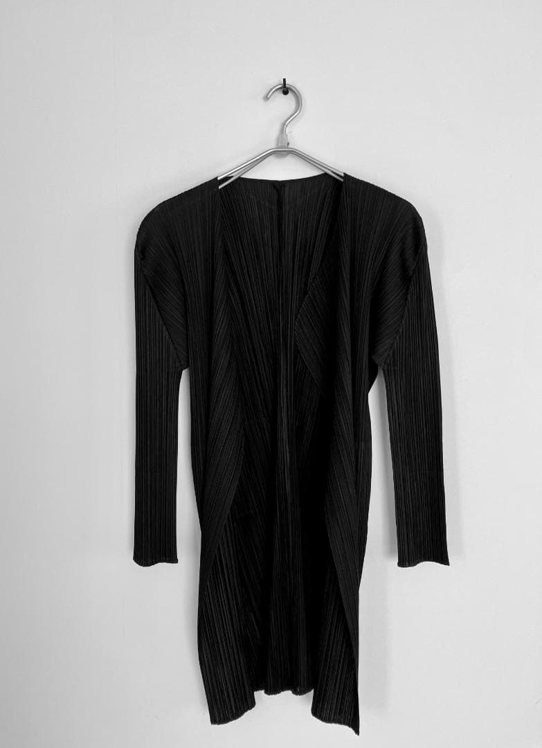 PLEATS PLEASE ISSEY MIYAKE　カーディガン薄手　美品