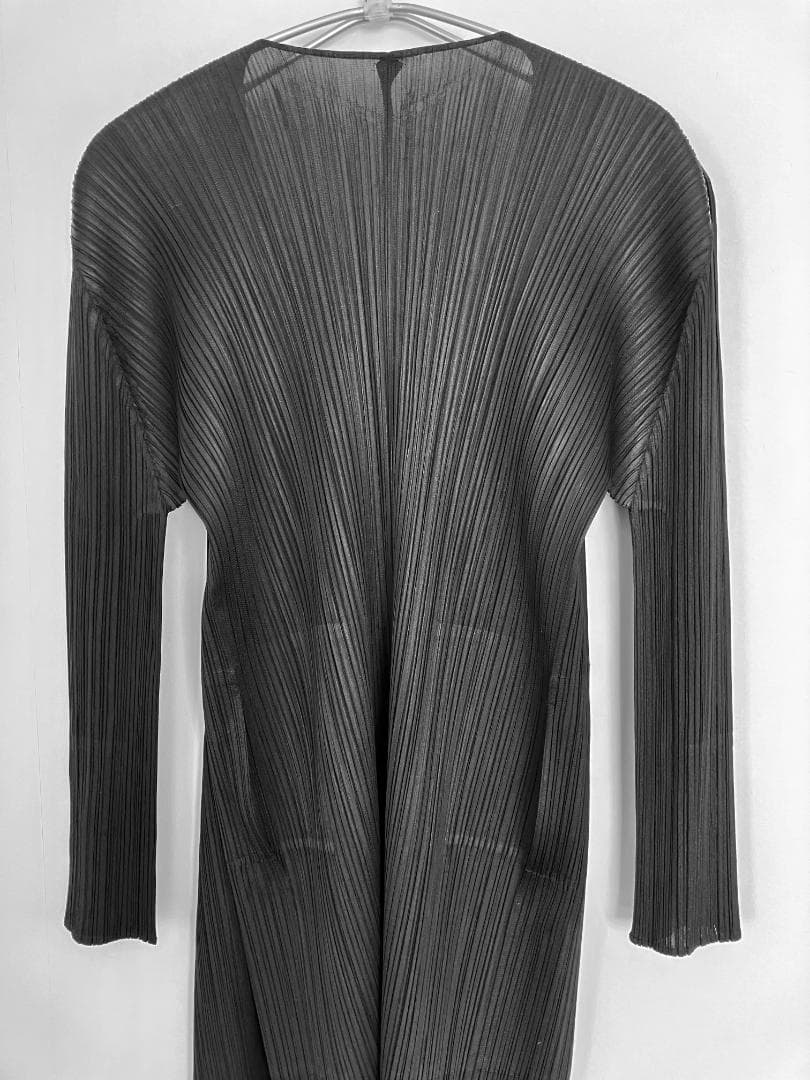 PLEATS PLEASE ISSEY MIYAKE　カーディガン薄手　美品