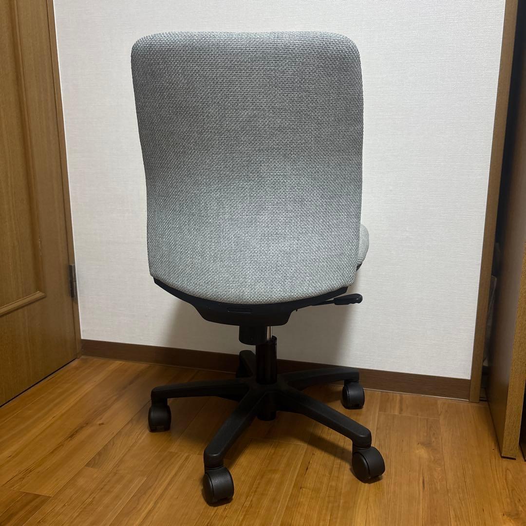 【バオ】オカムラ（岡村製作所）デスクチェア　ノーム8CB5KA-FMU1