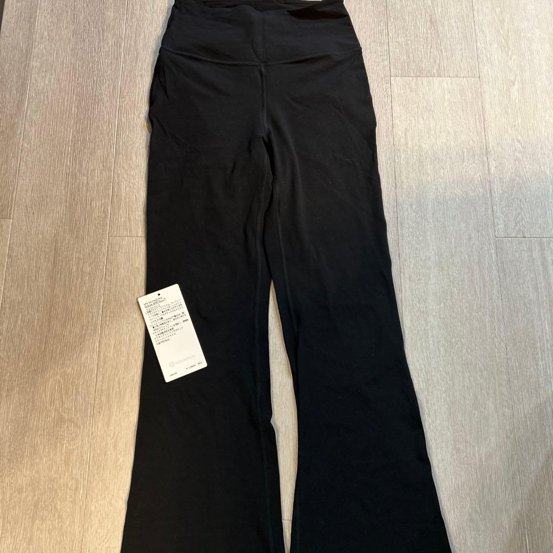 ルルレモン フレアレギンス黒　Mサイズ