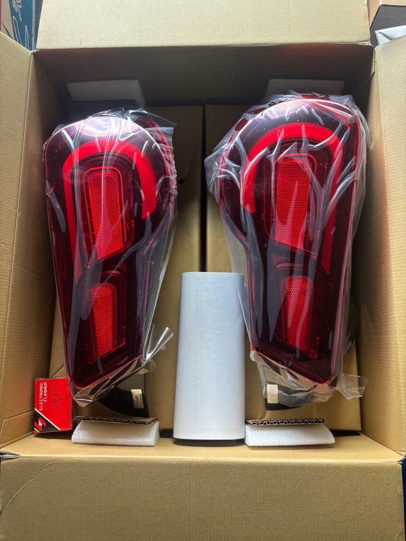 TOM'S LEDテールランプ 86 ZN6 レッド