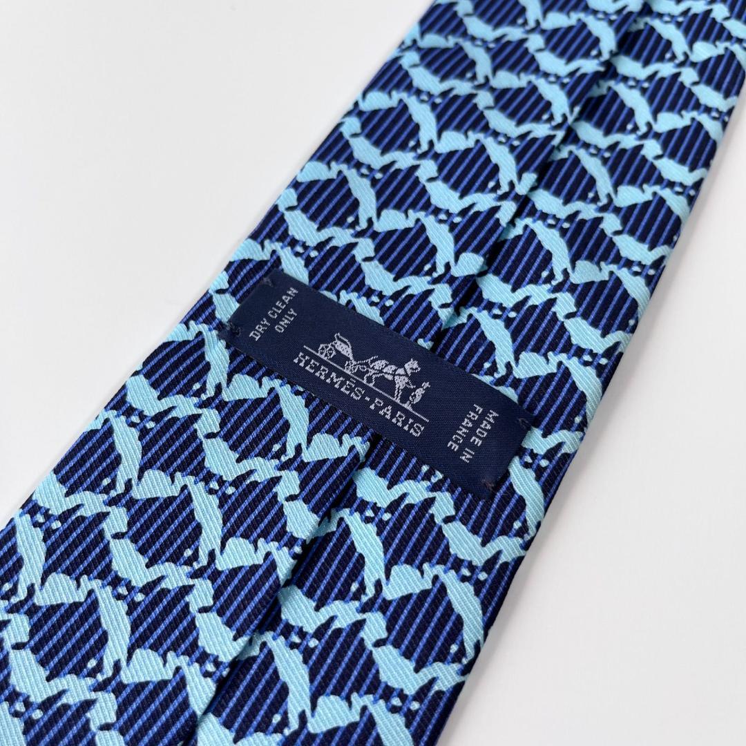 美品 HERMES エルメス ネクタイ シルク100% ブルー フィッシュ柄