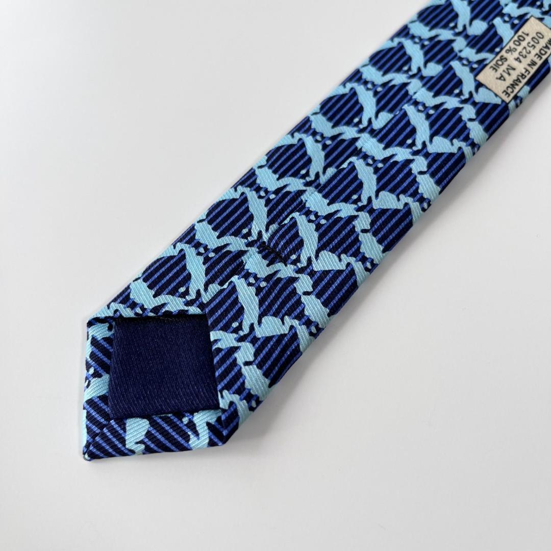 美品 HERMES エルメス ネクタイ シルク100% ブルー フィッシュ柄