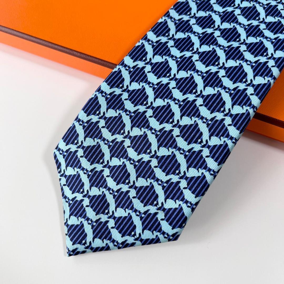 美品 HERMES エルメス ネクタイ シルク100% ブルー フィッシュ柄