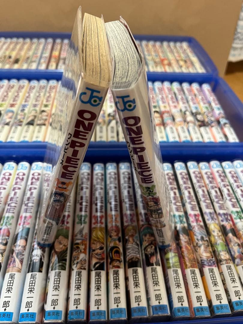ワンピース漫画　1巻〜96巻（透明ブックカバー保管）