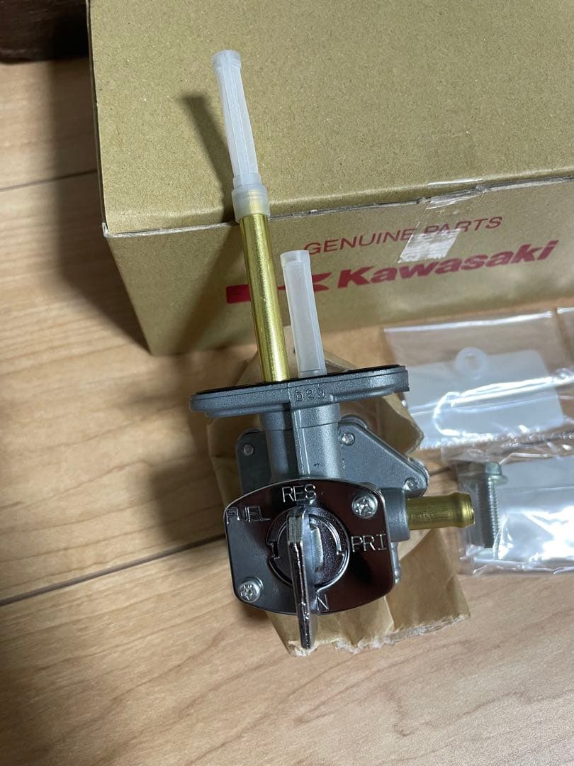 カワサキ純正新品 ゼファー1100 燃料コック　パッキン　ネジ