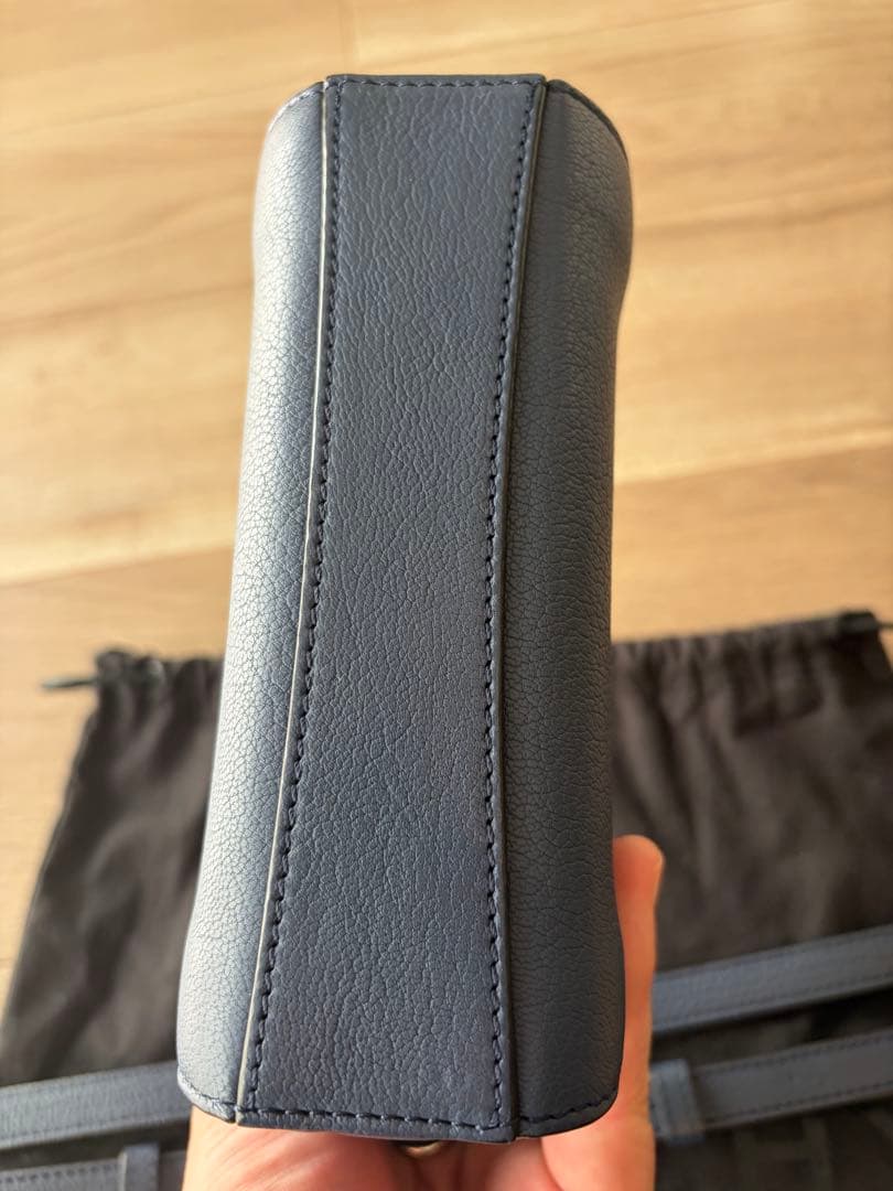 GIVENCHY アンティゴナナノ ブルー ショルダーバッグ