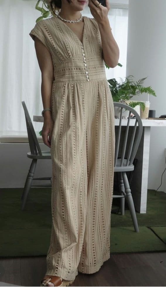 新品未使用　ne Quittez オールインワン　ベージュ　Sサイズ