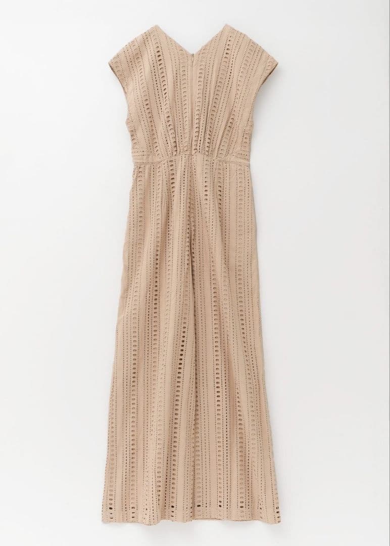 新品未使用　ne Quittez オールインワン　ベージュ　Sサイズ