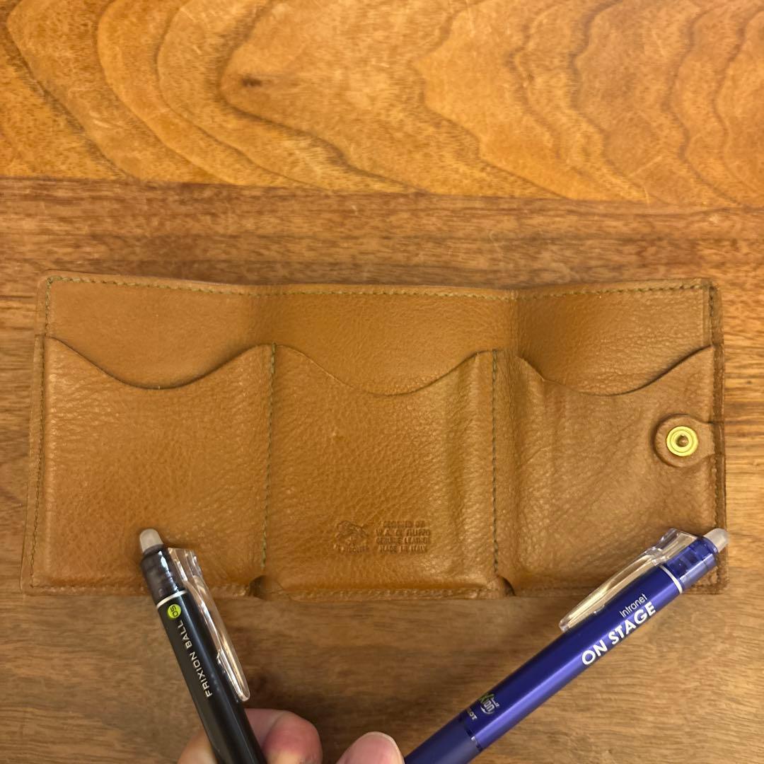 【日本限定】IL BISONTE 折り財布 トリフォルドウォレット ロゴビアンコ