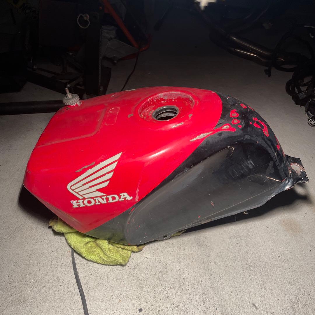 nc30 ガソリンタンク　VFR400r