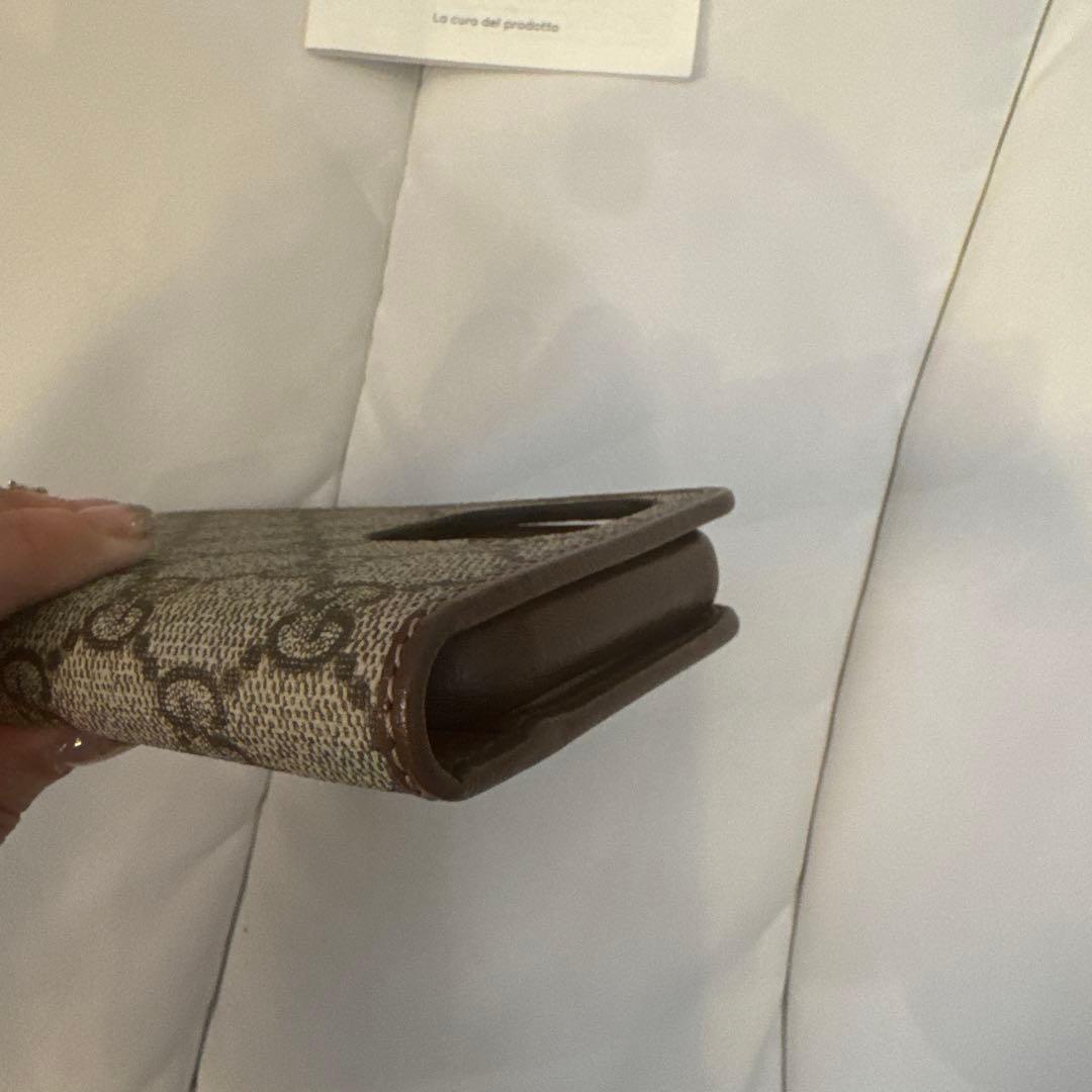 美品 GUCCI　グッチ iPhone15pro手帳型ケース