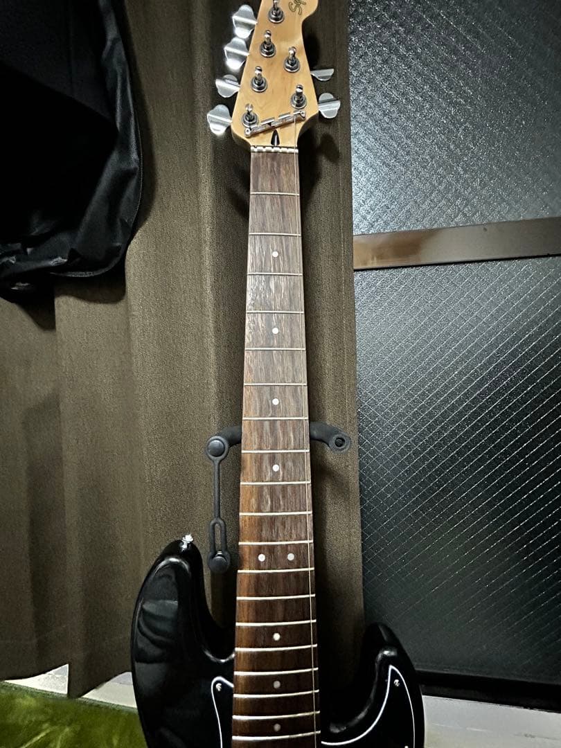 SQUARE 6弦ベース スクワイヤー