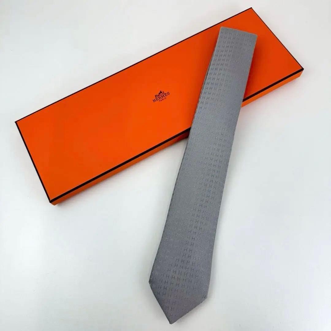 新品未使用　HERMES エルメス　ネクタイ　グレー　シルク　ファソネ　H