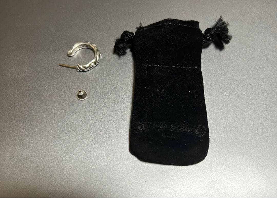 クロムハーツ スクロール フープイヤリング