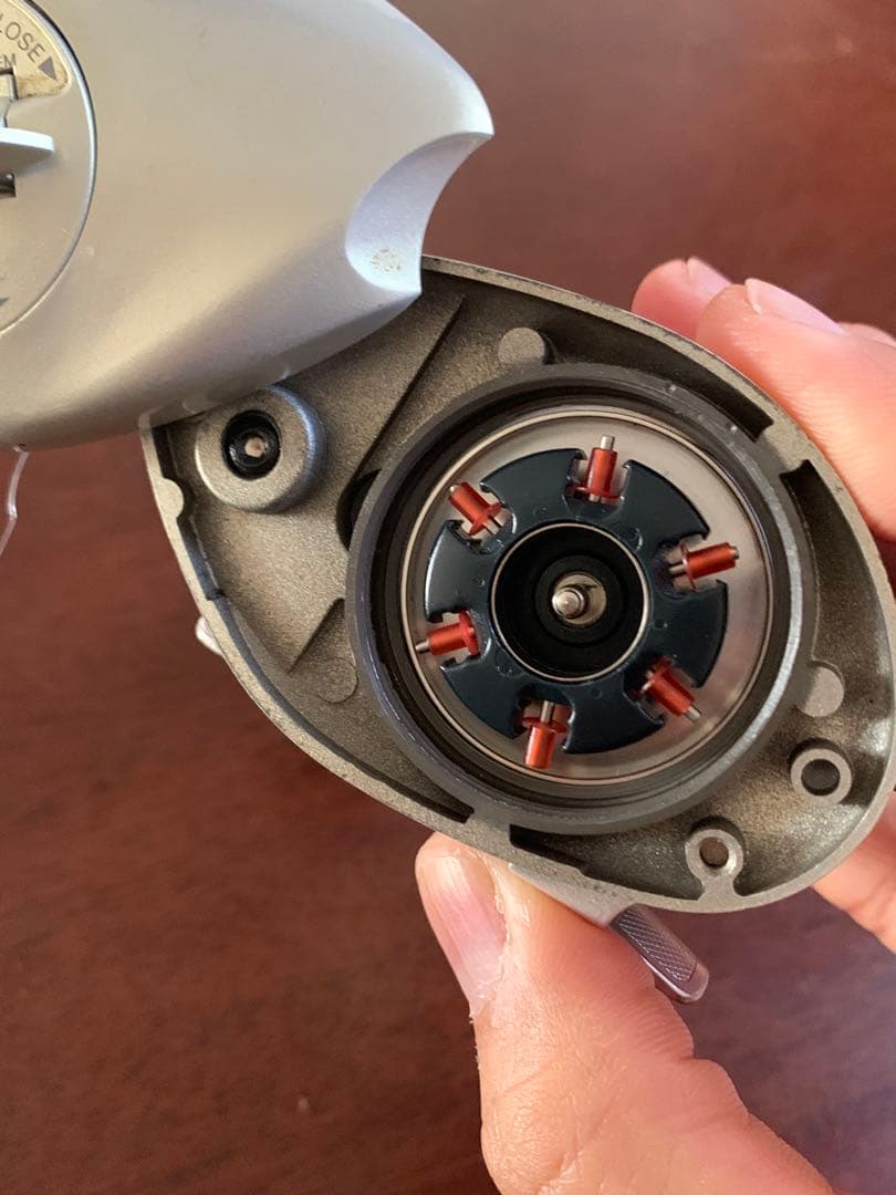 再々値下げ！　シマノ　SHIMANO クロナーク100 赤メタ