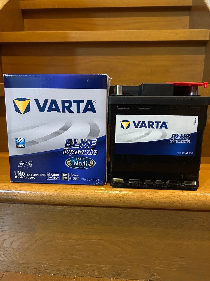 VARTA BLUE Dynamic LN0 12V 44Ah バッテリー