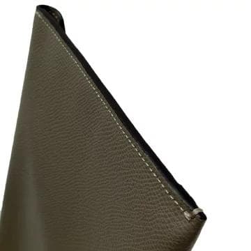 お値下中　FENDI フェンディ グレー レザー エンベロープ クラッチバッグ