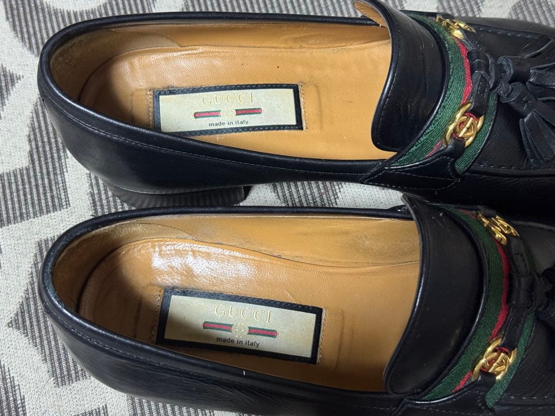 GUCCI ブラックレザー タッセルローファー 7