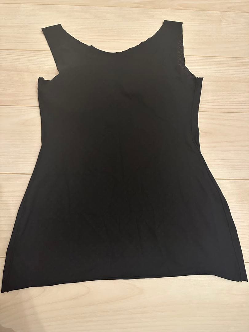 【美品】目立った傷、汚れなし！グラントイーワンズ　ホルミシスタンクトップ L