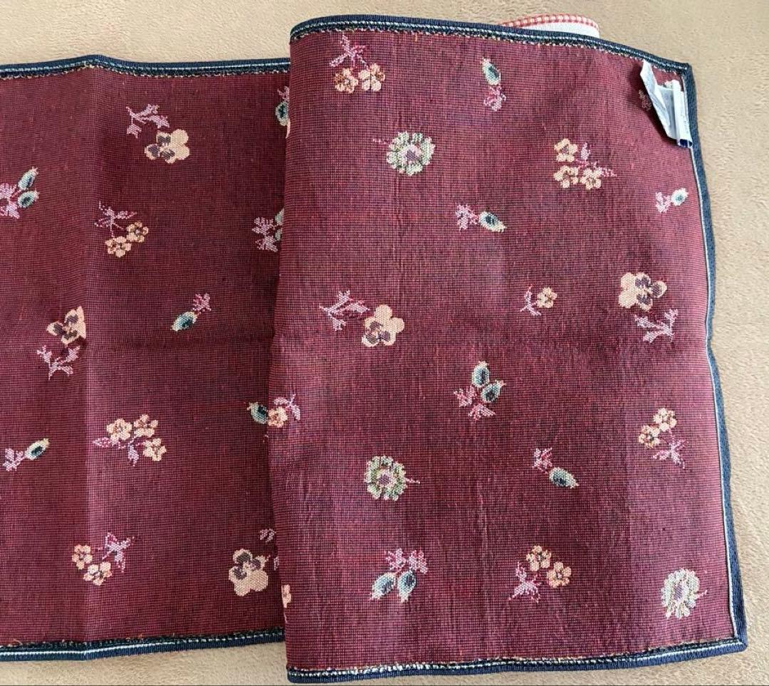 ビレロイボッホ　プチフルール　テーブルランナー