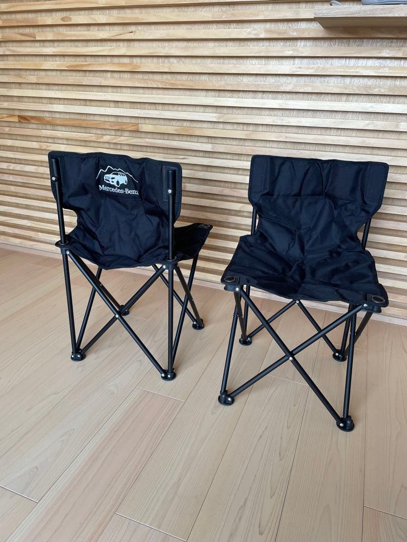 【最終価格】メルセデスベンツ折りたたみチェア2脚とレジャーシート1枚とおまけ付き