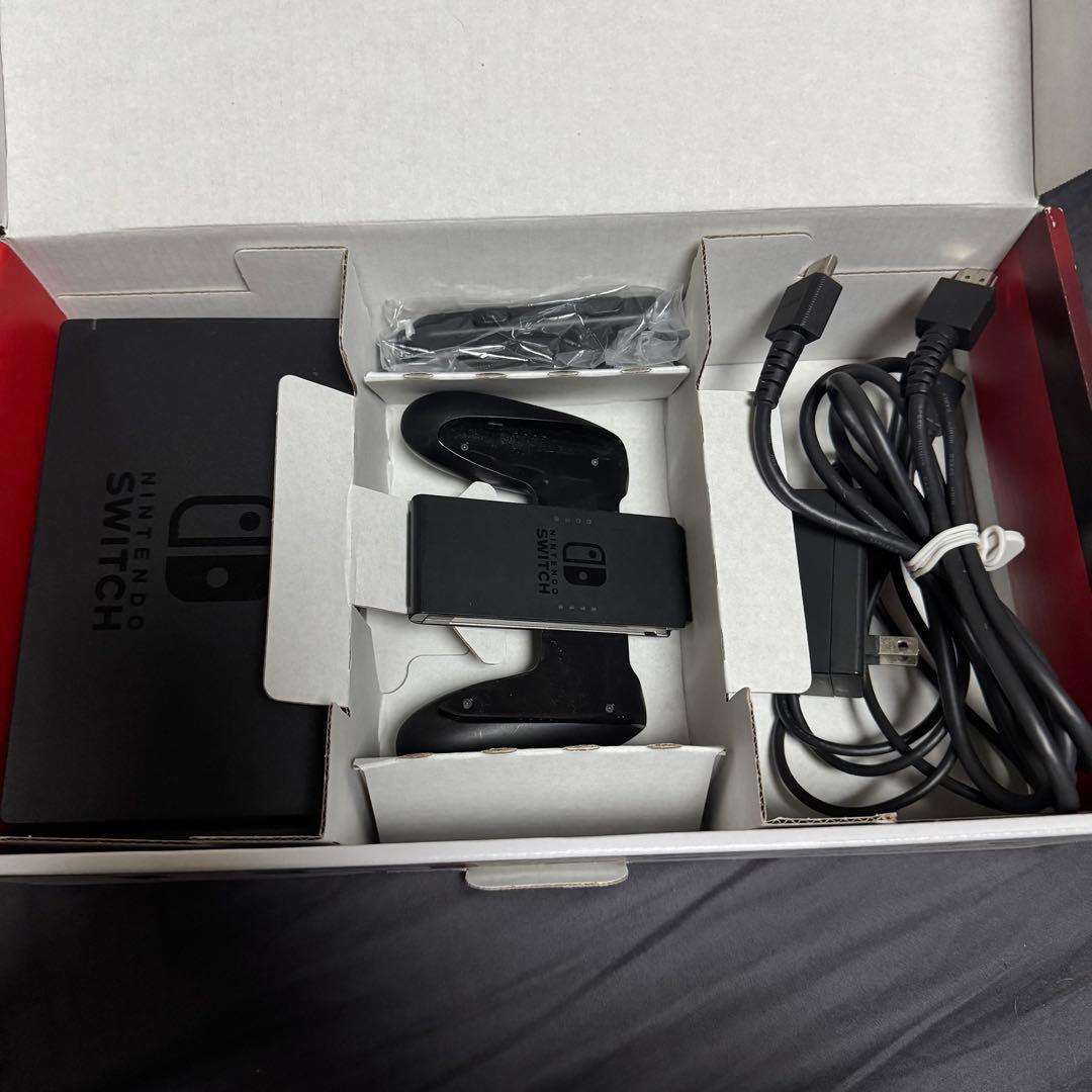 Nintendo switch 本体＋ジョイコンセット