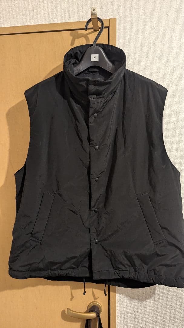 ジャケット・アウター Aton TECHNO COTTON PADDED VEST BLACK