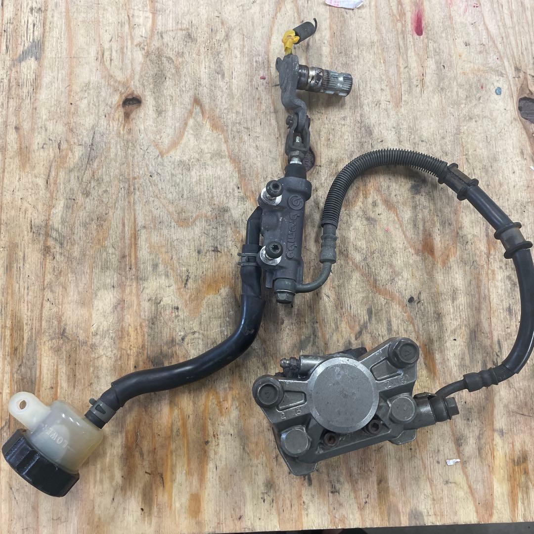 【美品・送料無料】XJR400 4HM リアキャリパー リアブレーキ 実動外し