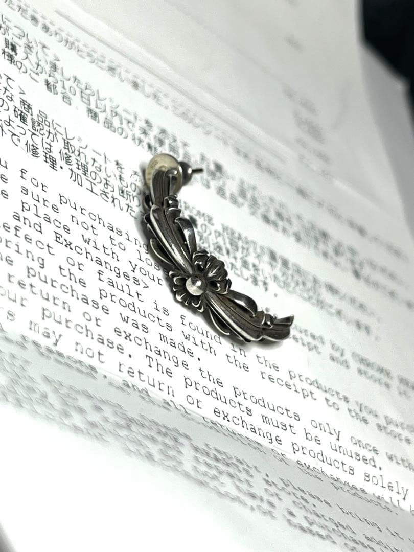 “激レア”洗浄・クリーニング済　クロムハーツ　ダブルフローラルクロスフープピアス