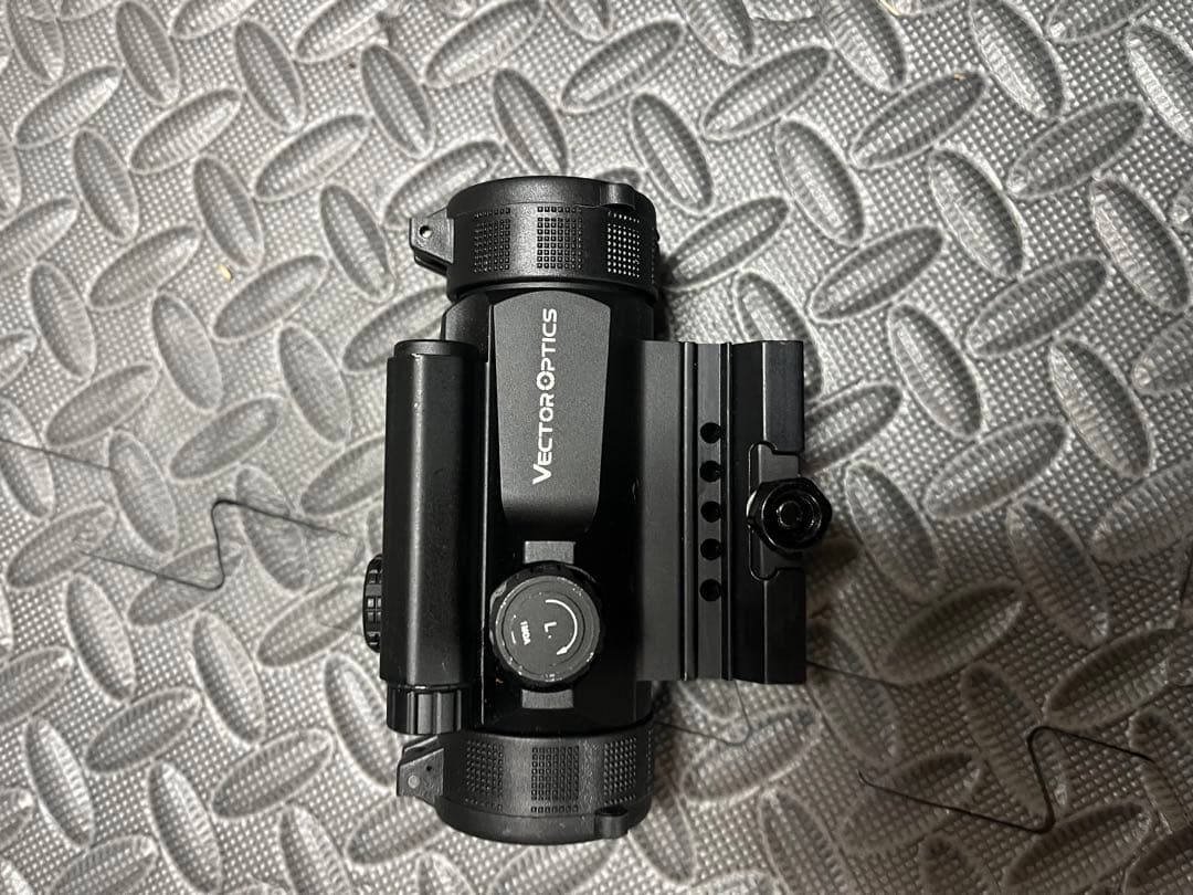 ドットサイト　実銃対応　ベクターオプティクス ノーチラス