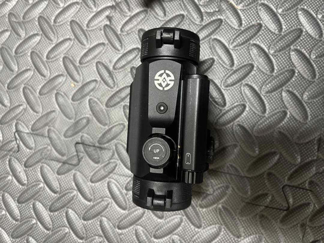 ドットサイト　実銃対応　ベクターオプティクス ノーチラス