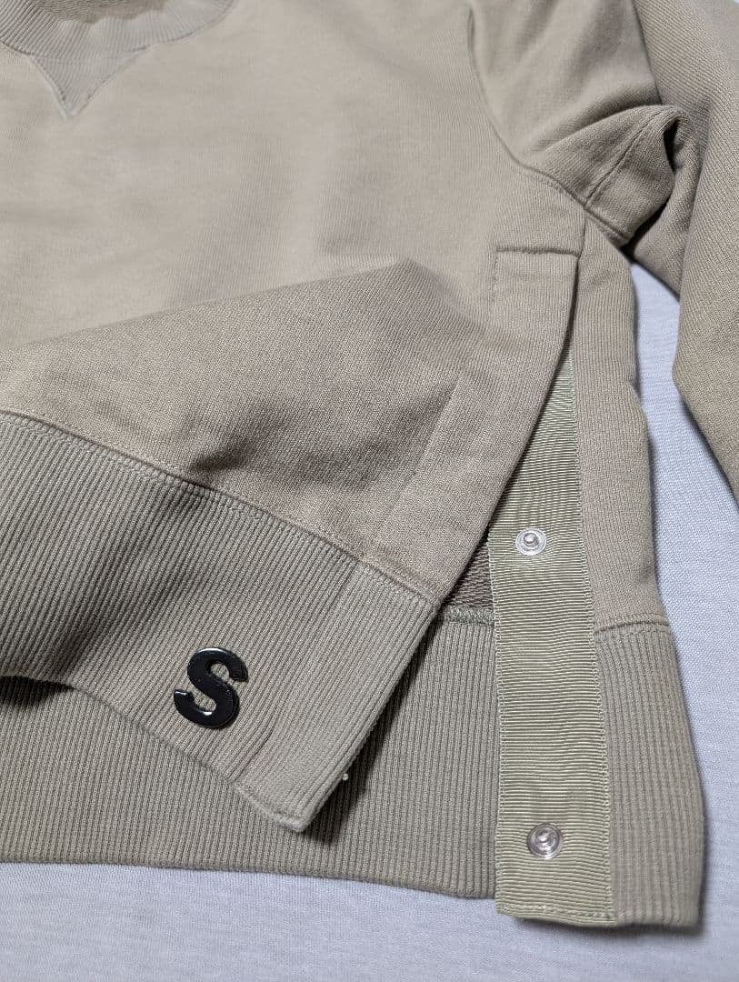 美品ꕤ23AW【sacai】Sピンズ付きプルオーバースウェット