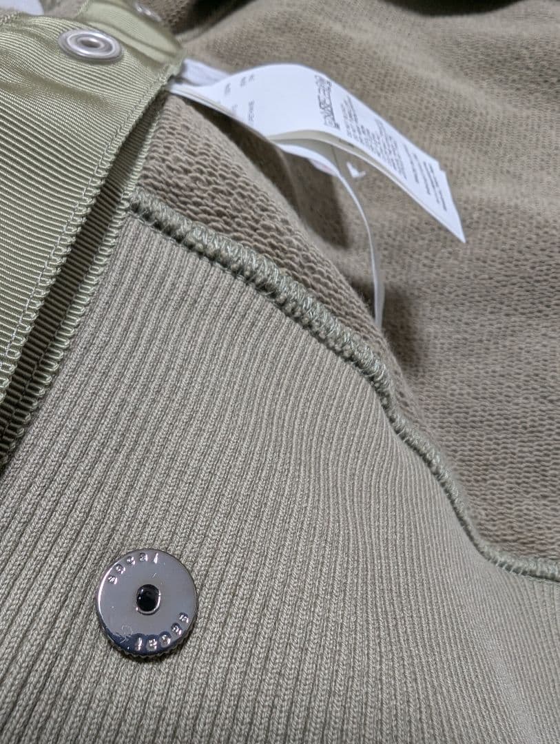 美品ꕤ23AW【sacai】Sピンズ付きプルオーバースウェット