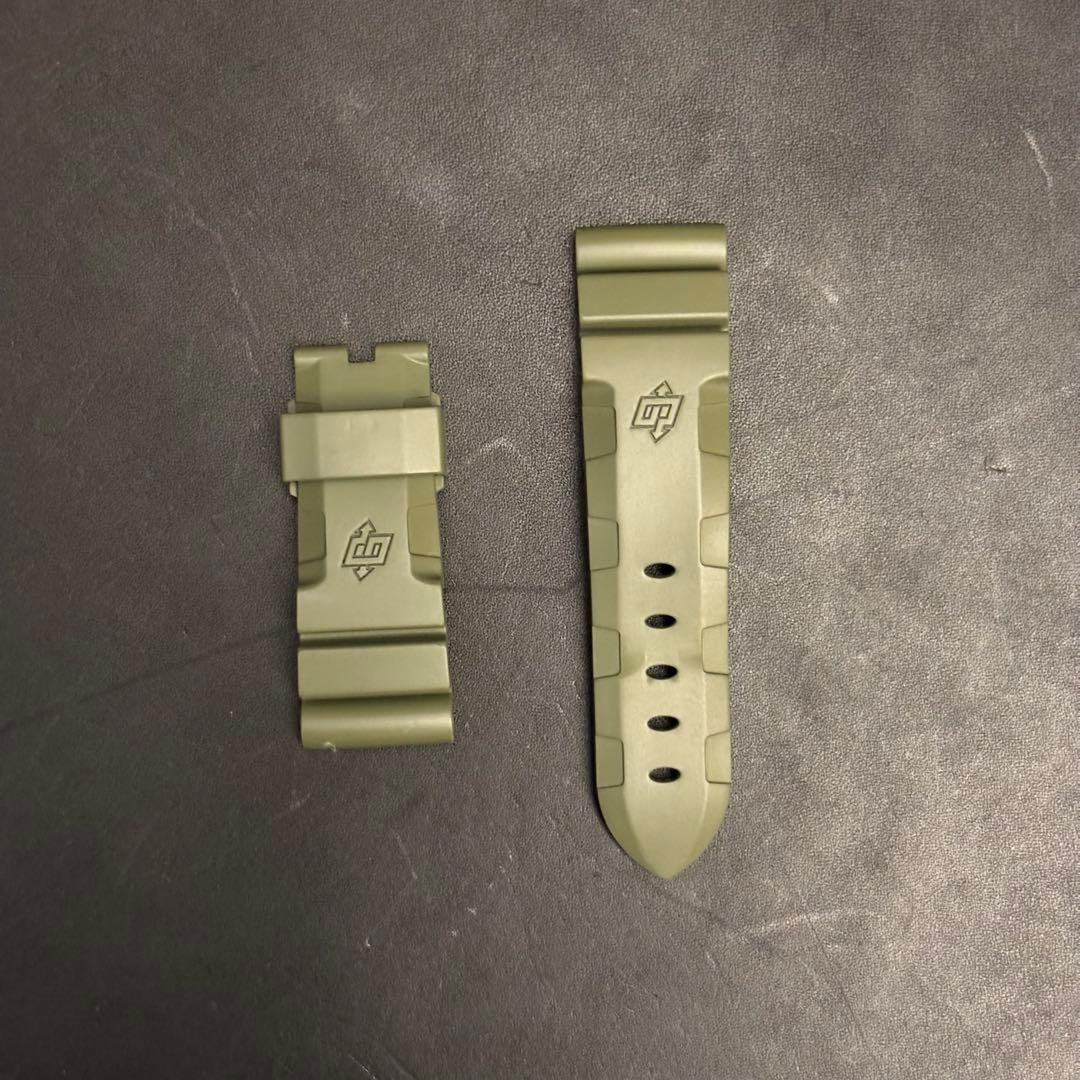 美品　OFFICINE PANERAI カーキ　ラバーベルト