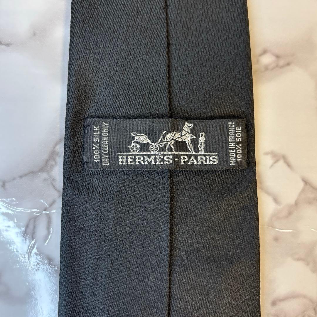 【レア✨】HERMES ネクタイ　ブラック　黒色　ホース　馬　ワンポイント　刺繍