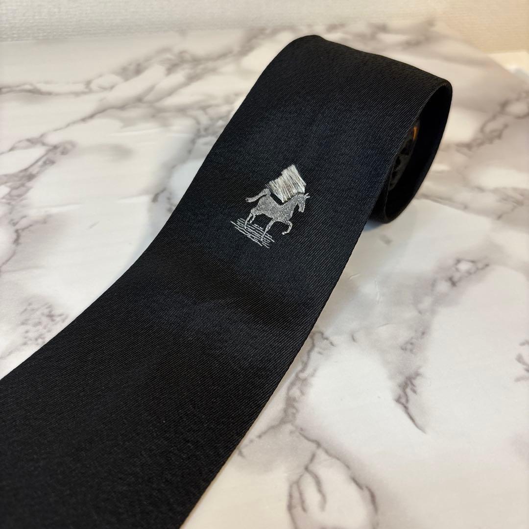 【レア✨】HERMES ネクタイ　ブラック　黒色　ホース　馬　ワンポイント　刺繍