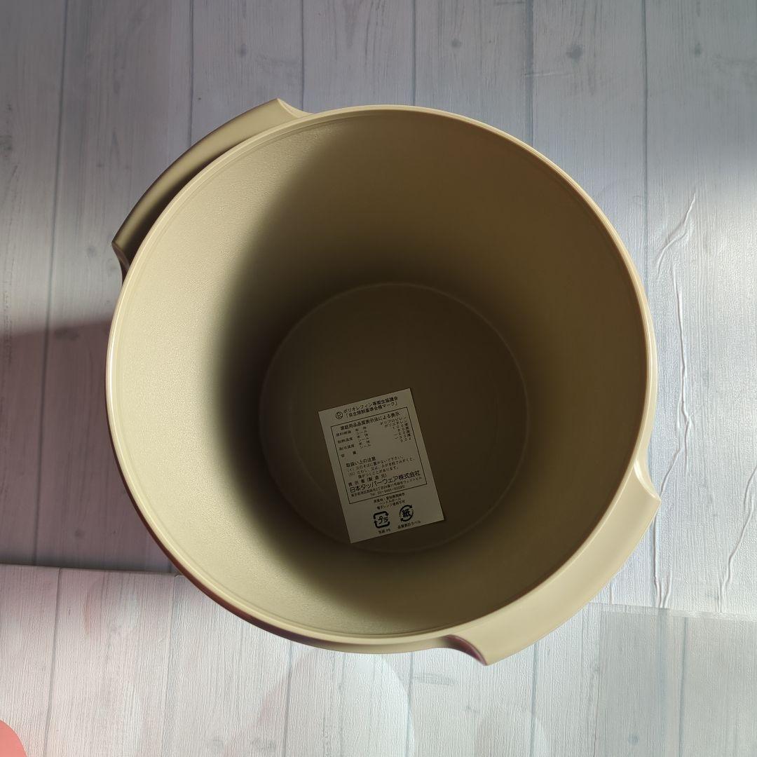 新品Tupperware.タッパーウェア-マキシクイ-ンデコレ-タ−.保存容器