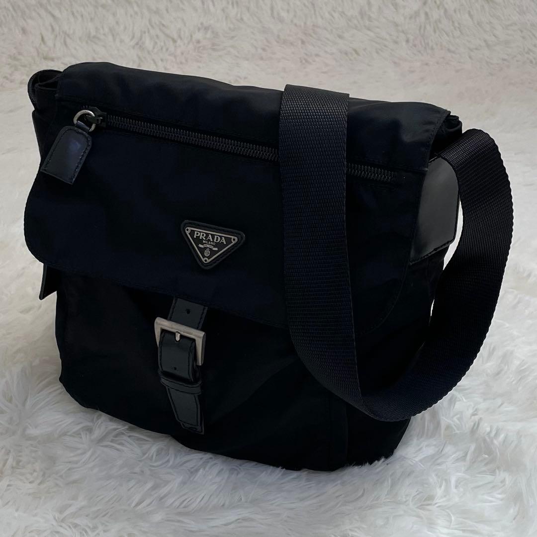 美品 PRADA ショルダーバッグ ナイロン ブラック 三角ロゴプレート