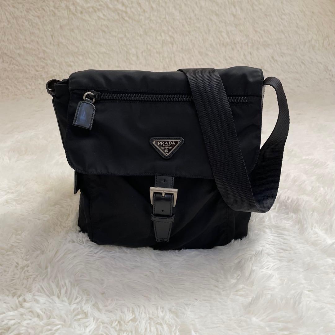 美品 PRADA ショルダーバッグ ナイロン ブラック 三角ロゴプレート