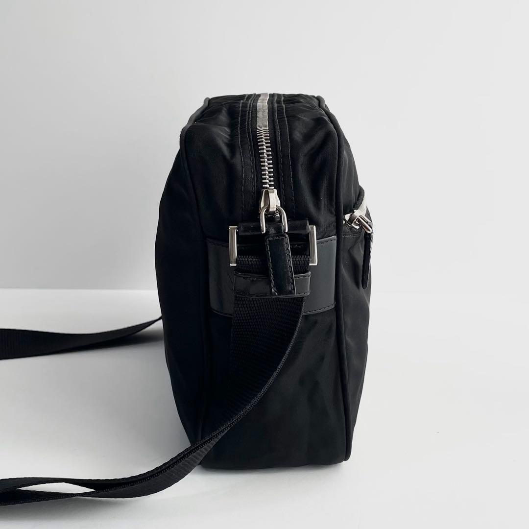 【極美品〜美品】プラダ ショルダーバッグ カメラバッグ ナイロン×レザー