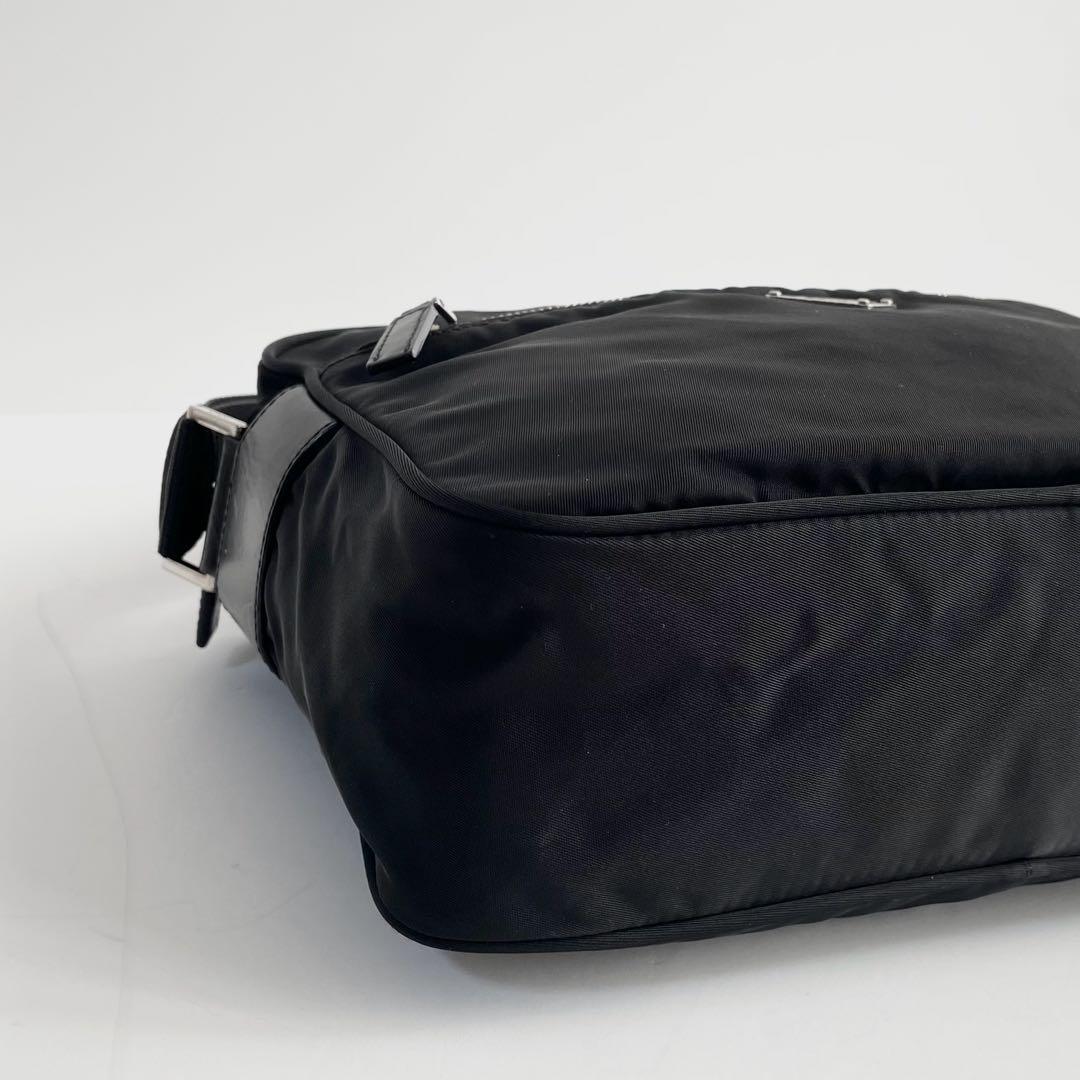 【極美品〜美品】プラダ ショルダーバッグ カメラバッグ ナイロン×レザー