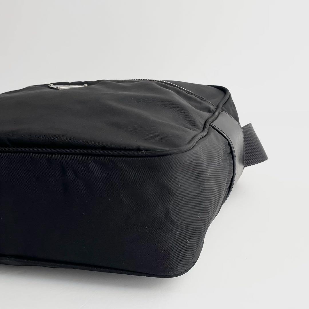 【極美品〜美品】プラダ ショルダーバッグ カメラバッグ ナイロン×レザー