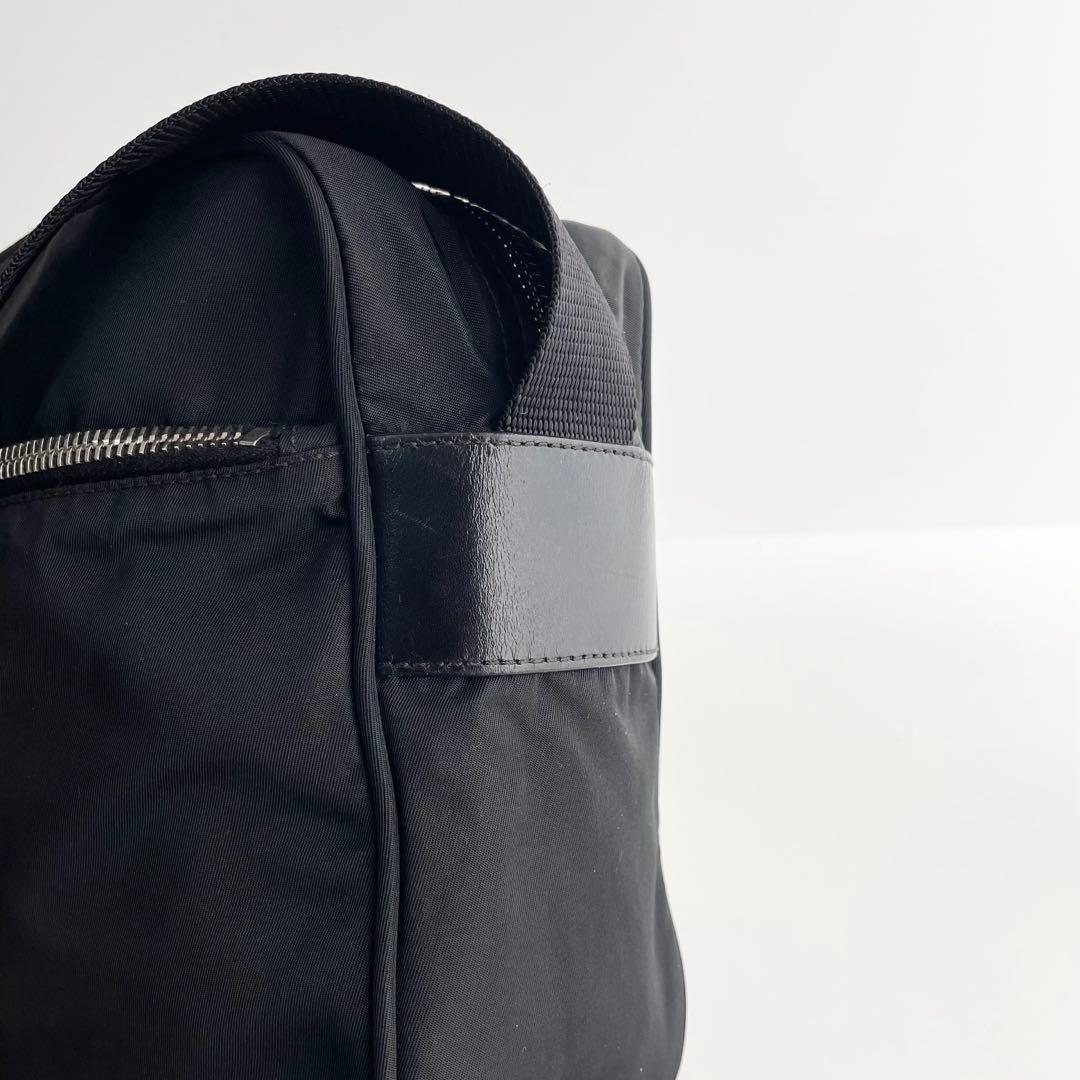 【極美品〜美品】プラダ ショルダーバッグ カメラバッグ ナイロン×レザー
