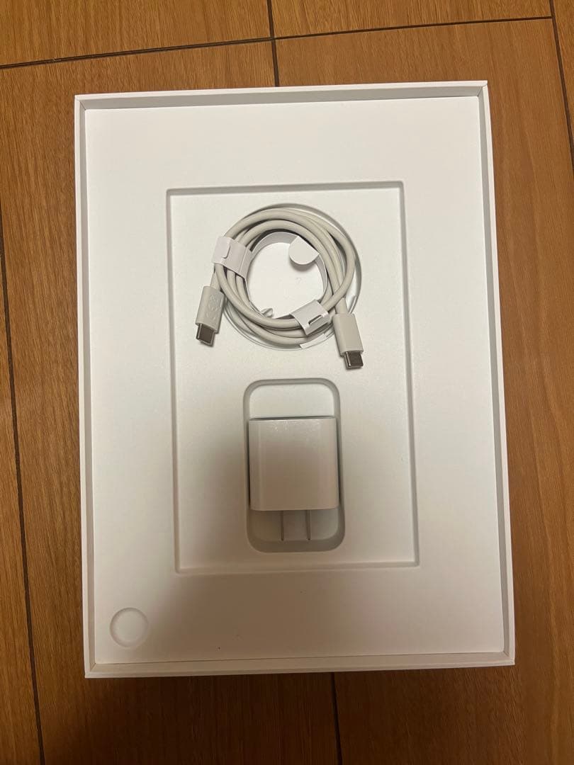 Apple iPad A16 シルバー 128GB 充電100%