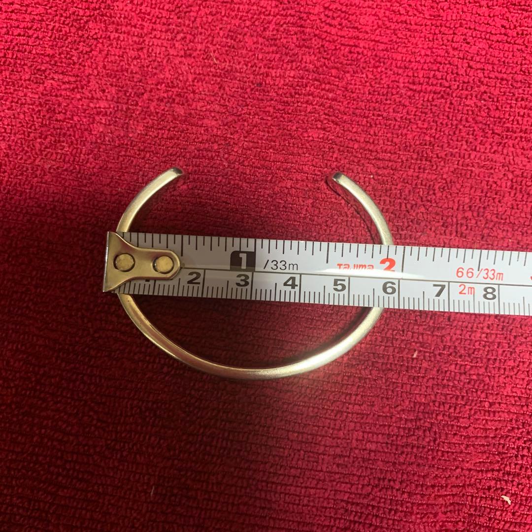 ティファニーナローカフバングル